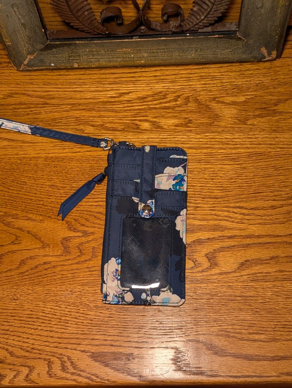 Vera Bradley Navy Garden RFID Ultimate Card Case Wristlet